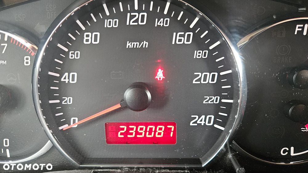 Suzuki Swift - 9