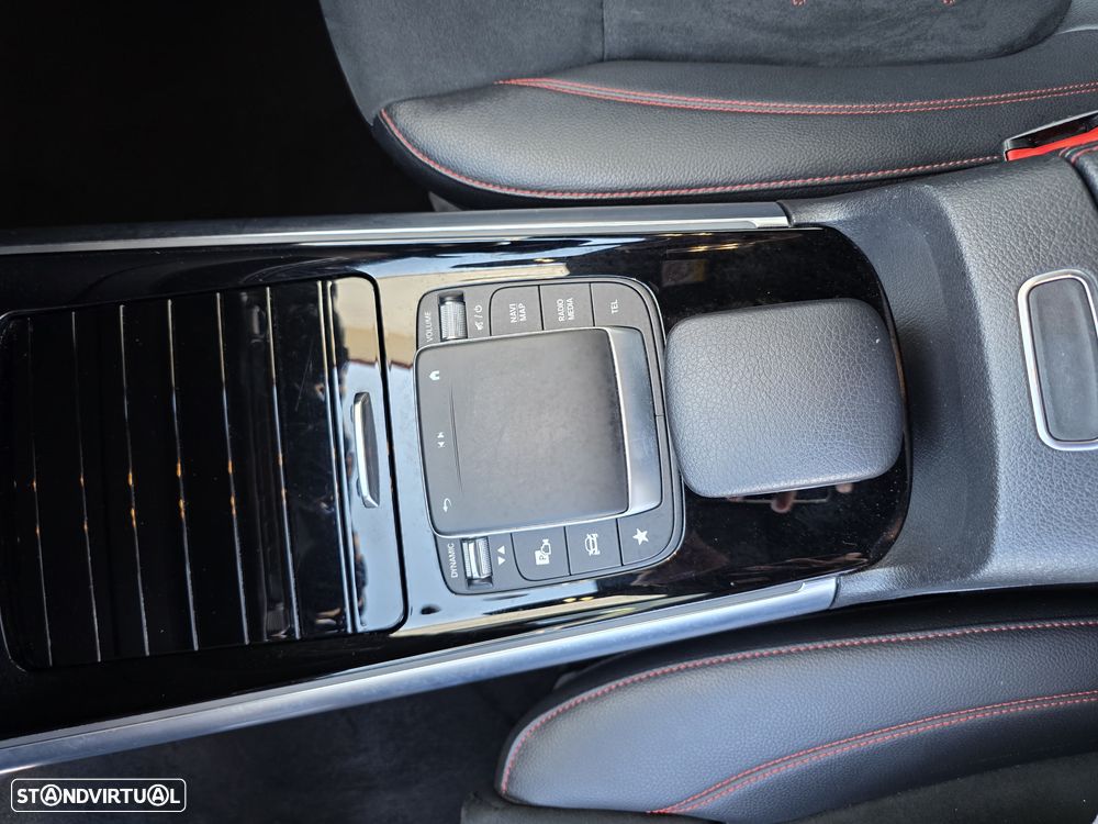 Mercedes-Benz GLA 250 e 8G-DCT AMG Line - 30