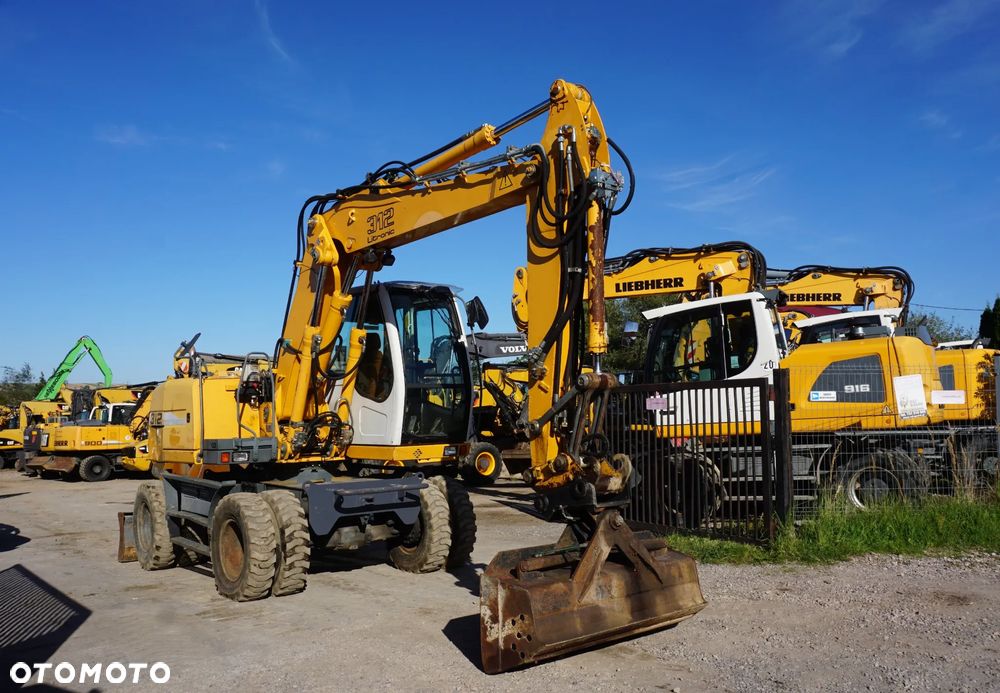 Liebherr A 312 - 2