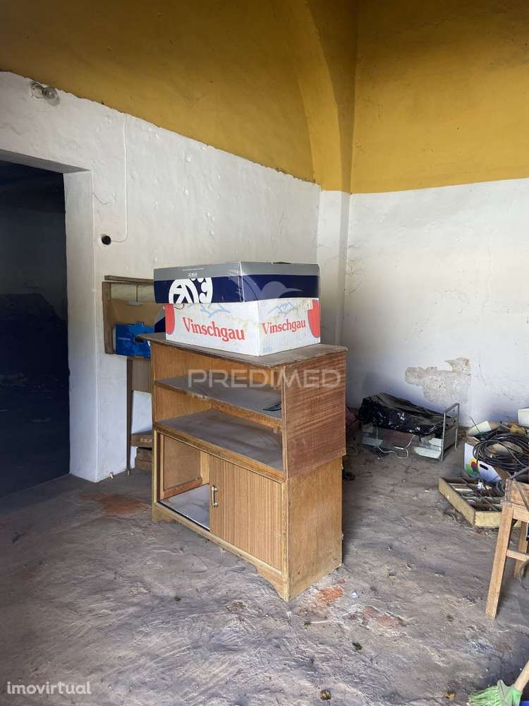 Moradia T1 com Garagem para Recuperação, em Alandroal - Grande imagem: 2/14