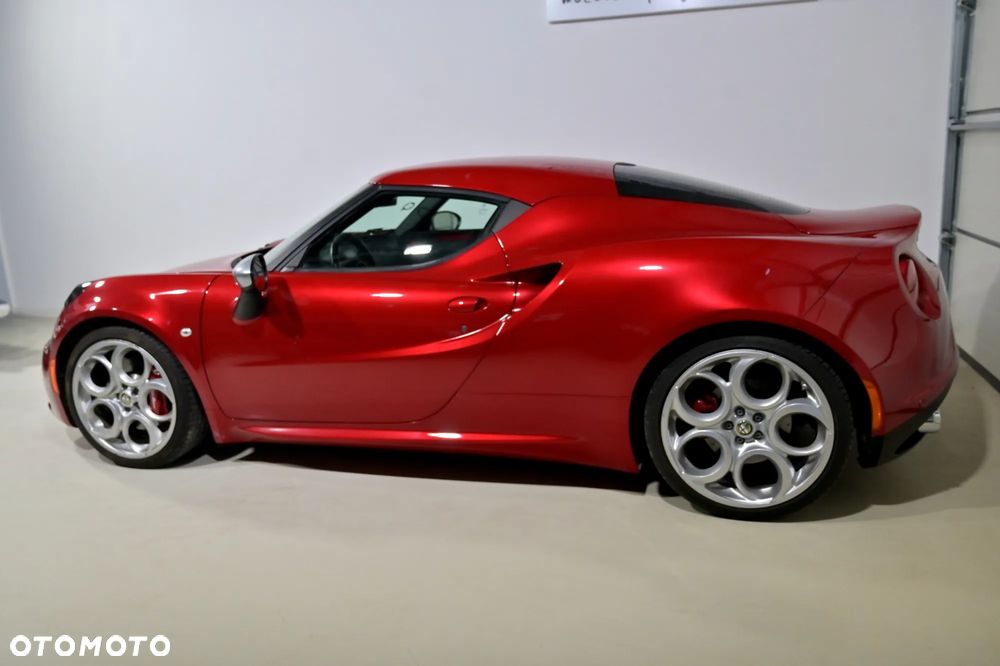 Alfa Romeo 4C - 10