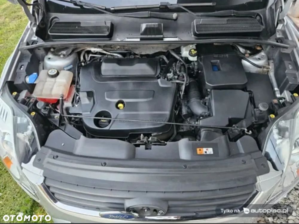 Ford Kuga - 8