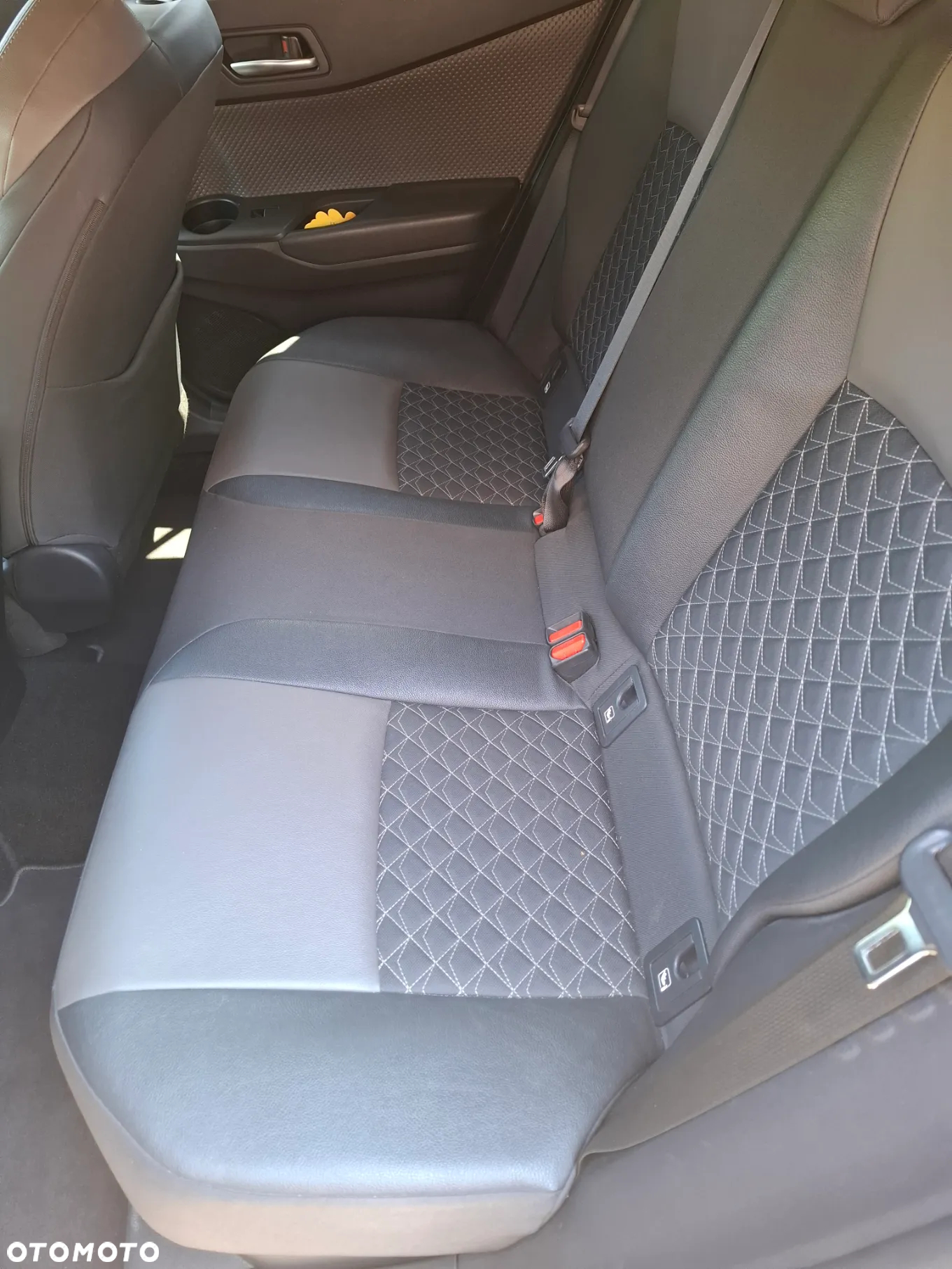 Toyota C-HR 1.8 Hybrid Executive - 6