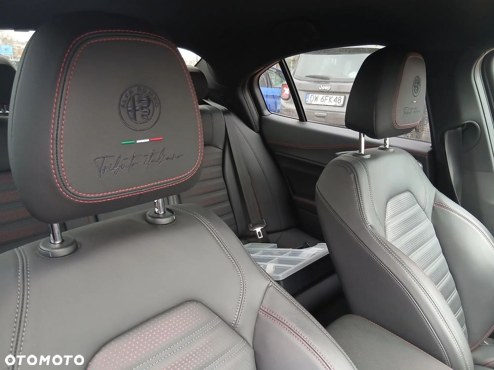 Alfa Romeo Giulia 2.0 Turbo Tributo Italiano Q4 - 12