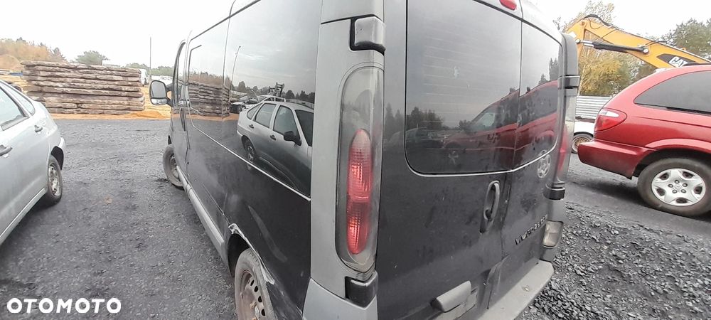 OPEL VIVARO A LAMPA LEWY TYŁ TYLNA LEWA 27/10 - 1