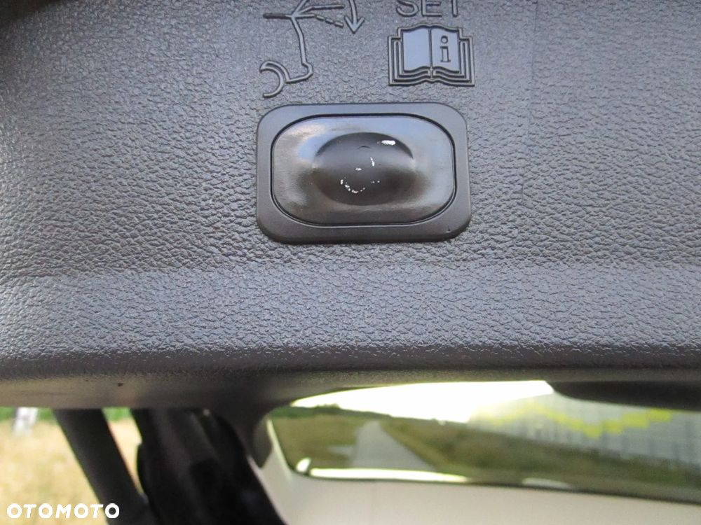 Ford Kuga 2.0 TDCi 2x4 Business Edition - 29