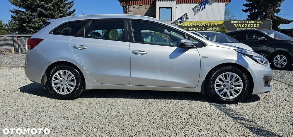 Kia Ceed - 27