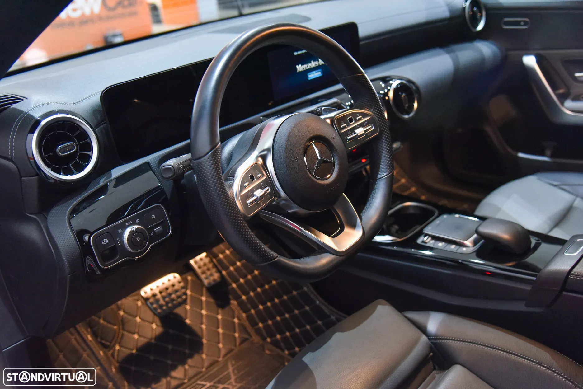 Mercedes-Benz CLA 250 e AMG Line - 16