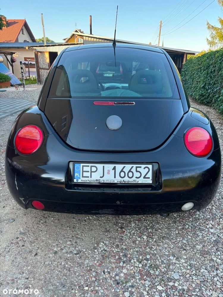 Volkswagen New Beetle - 5