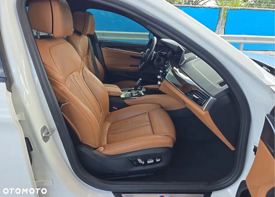 BMW Seria 5 530i M Sport Edition - 9