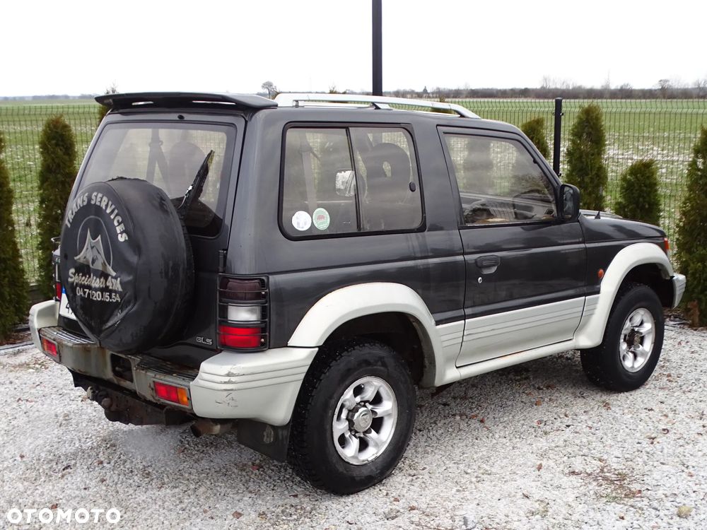 Mitsubishi Pajero - 2