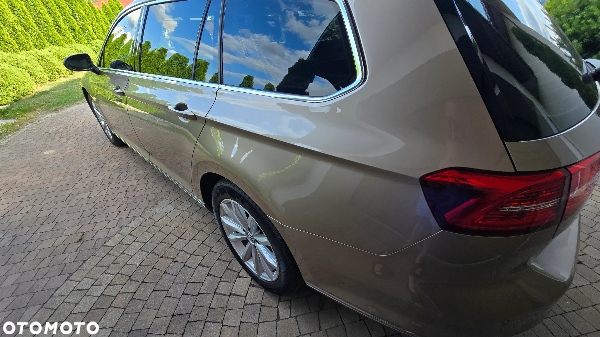 Volkswagen Passat - 17