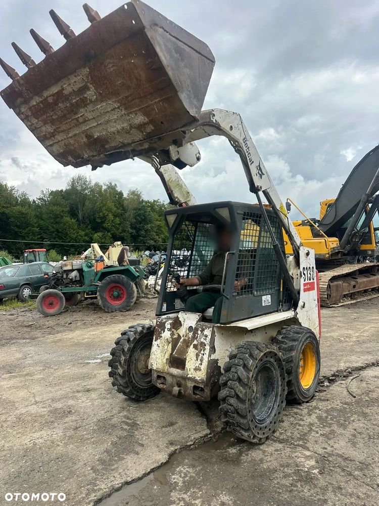 Bobcat Miniładowarka BOBCAT S130 4x4 - 4