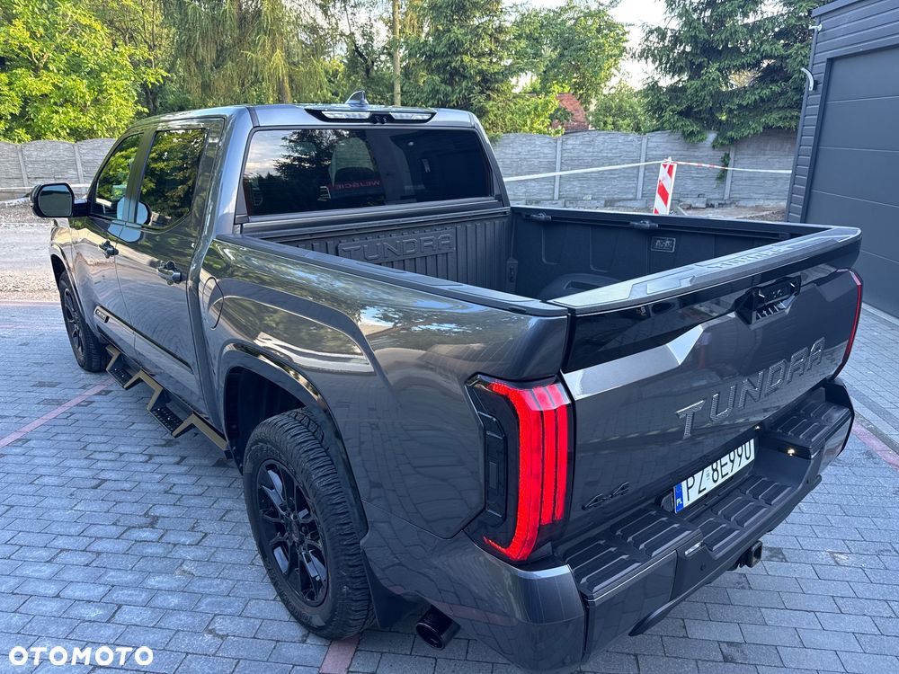 Toyota Tundra - 24