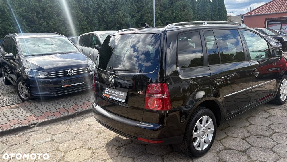Volkswagen Touran 1.4 TSI DSG Highline - 9