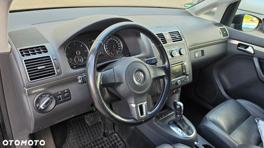 Volkswagen Touran 2.0 TDI DPF DSG Comfortline - 12
