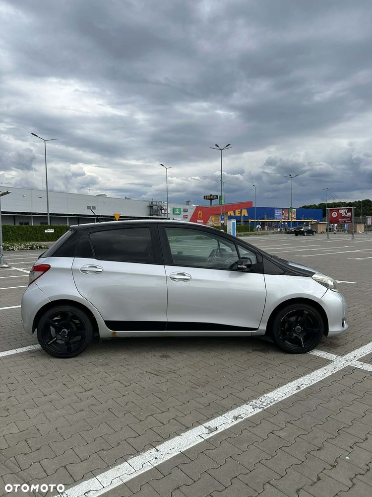 Toyota Yaris 1.4 D-4D Sol - 4