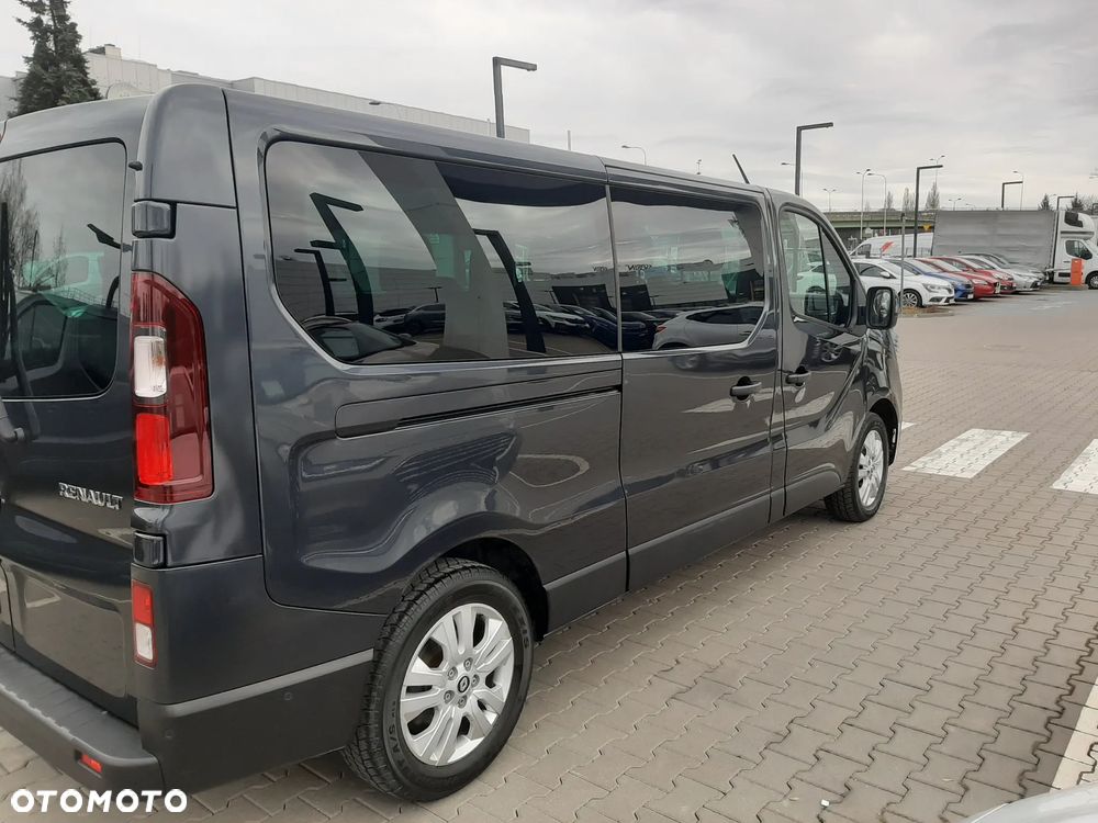 Renault Trafic 2.0 dCi - 23