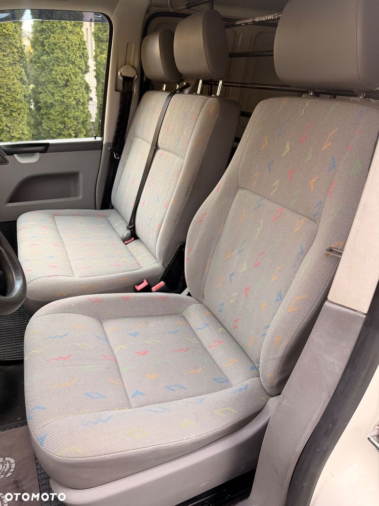 Volkswagen Transporter - 22