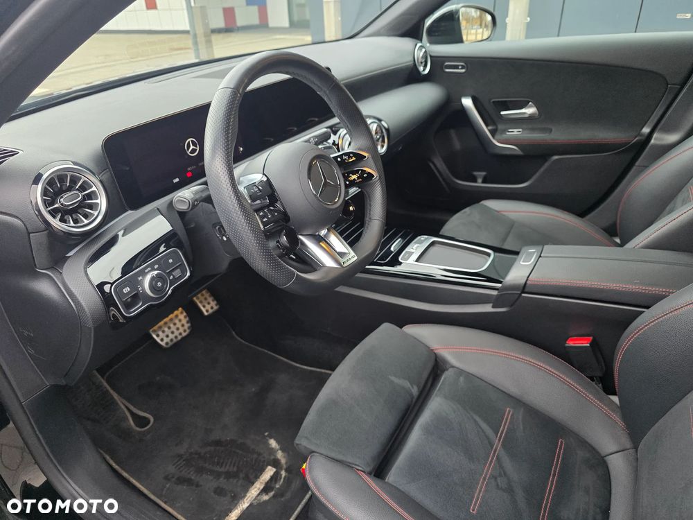 Mercedes-Benz Klasa A 35 AMG 4-Matic 7G-DCT - 13