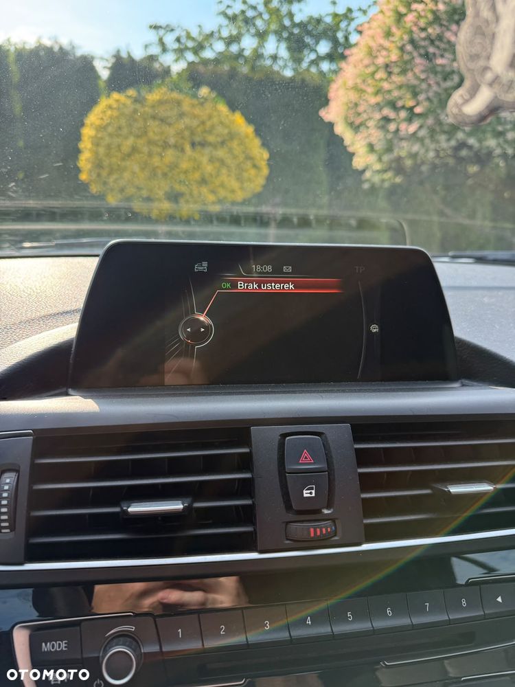 BMW Seria 2 218d M Sport - 21