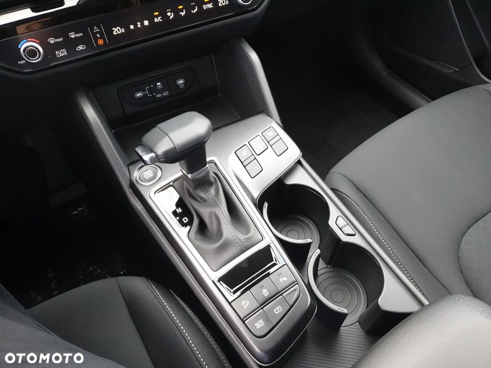 Kia Sportage 1.6 T-GDI M 2WD DCT - 19