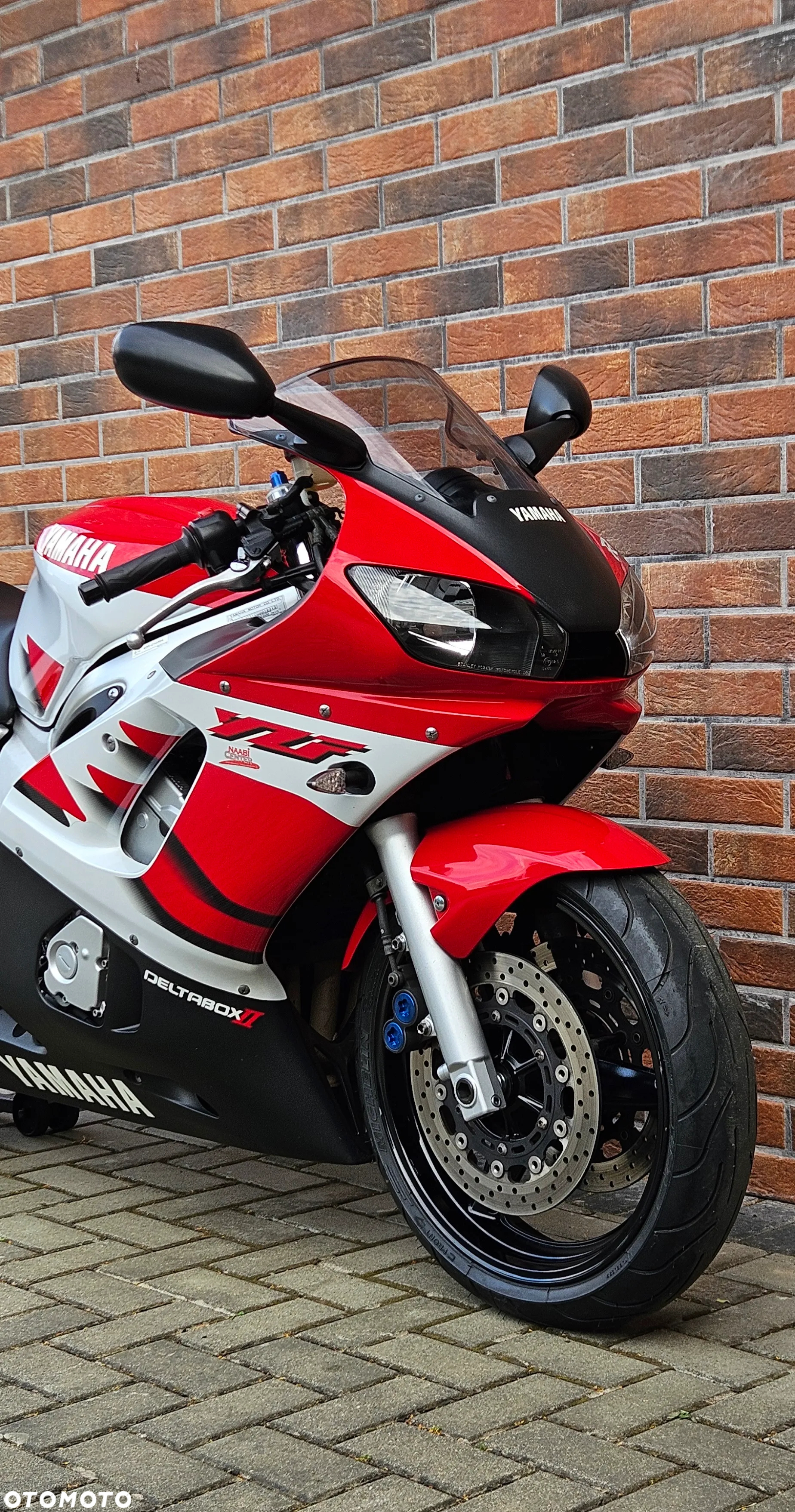 Yamaha YZF - 13