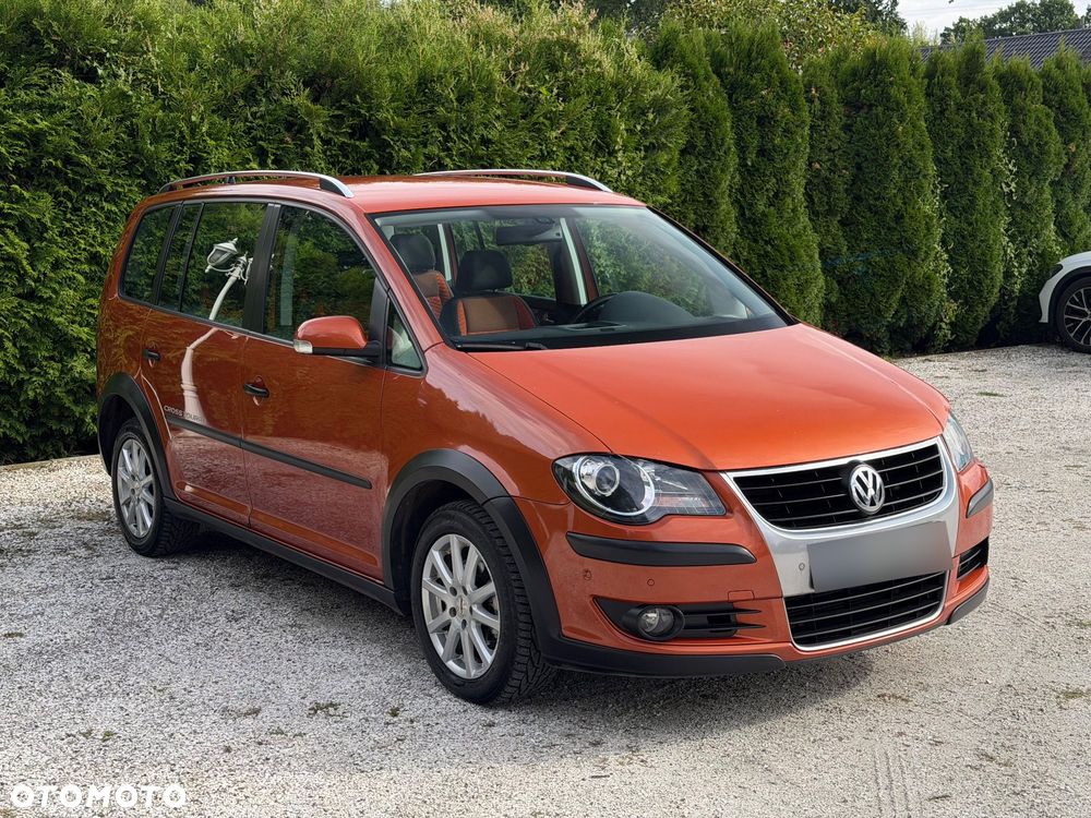 Volkswagen Touran 2.0 TDI DPF Cross - 3