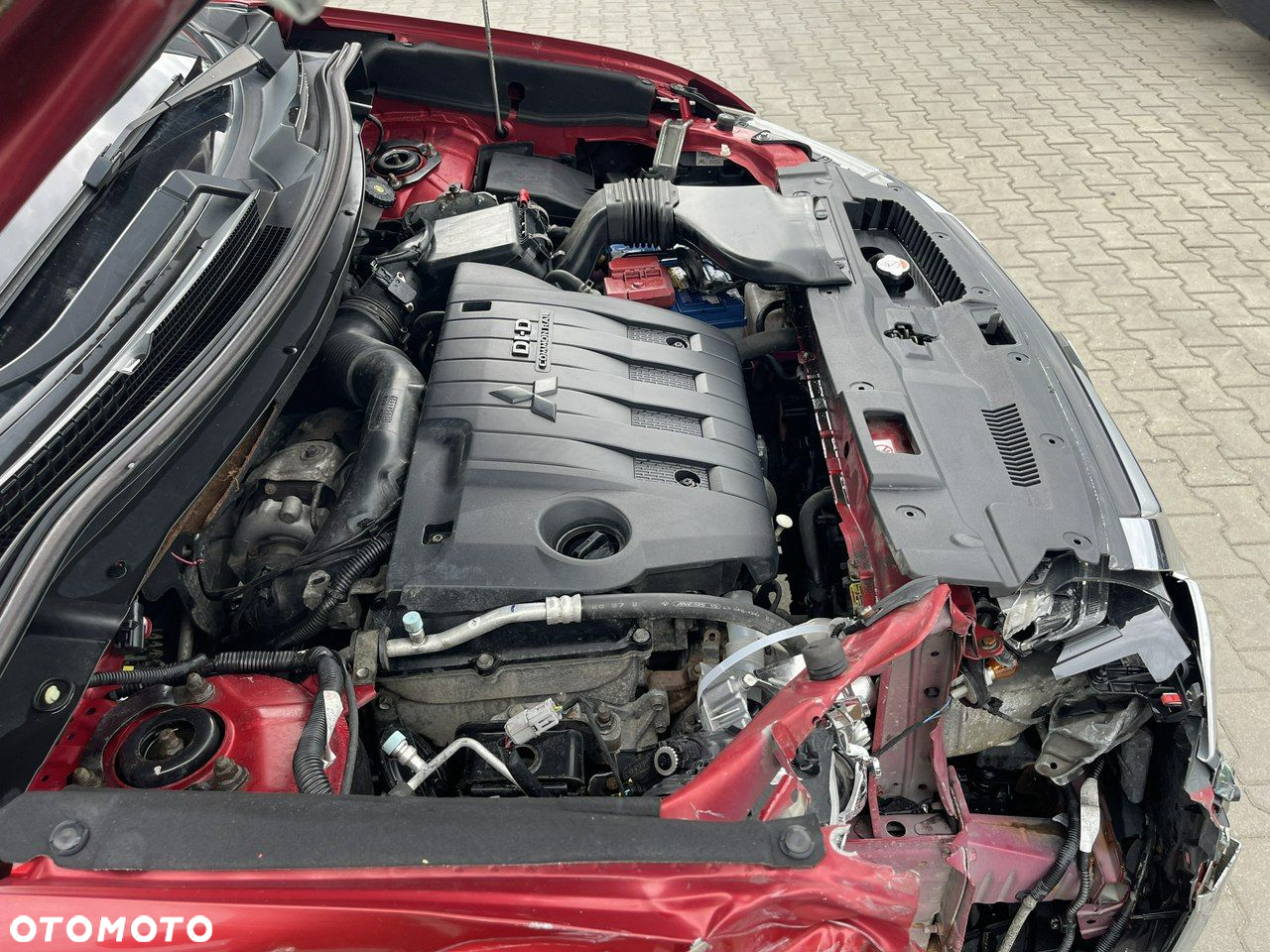 Mitsubishi Outlander 2.2 DI-D 4WD Plus - 14