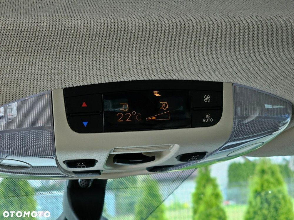 Mercedes-Benz Viano - 30