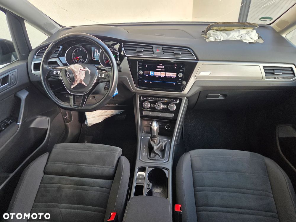 Volkswagen Touran - 9