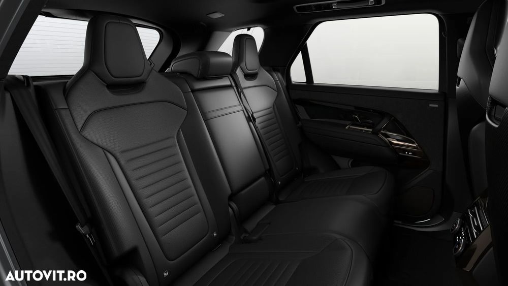 Land Rover Range Rover Sport 4.4 V8 P635 MHEV SV - 7