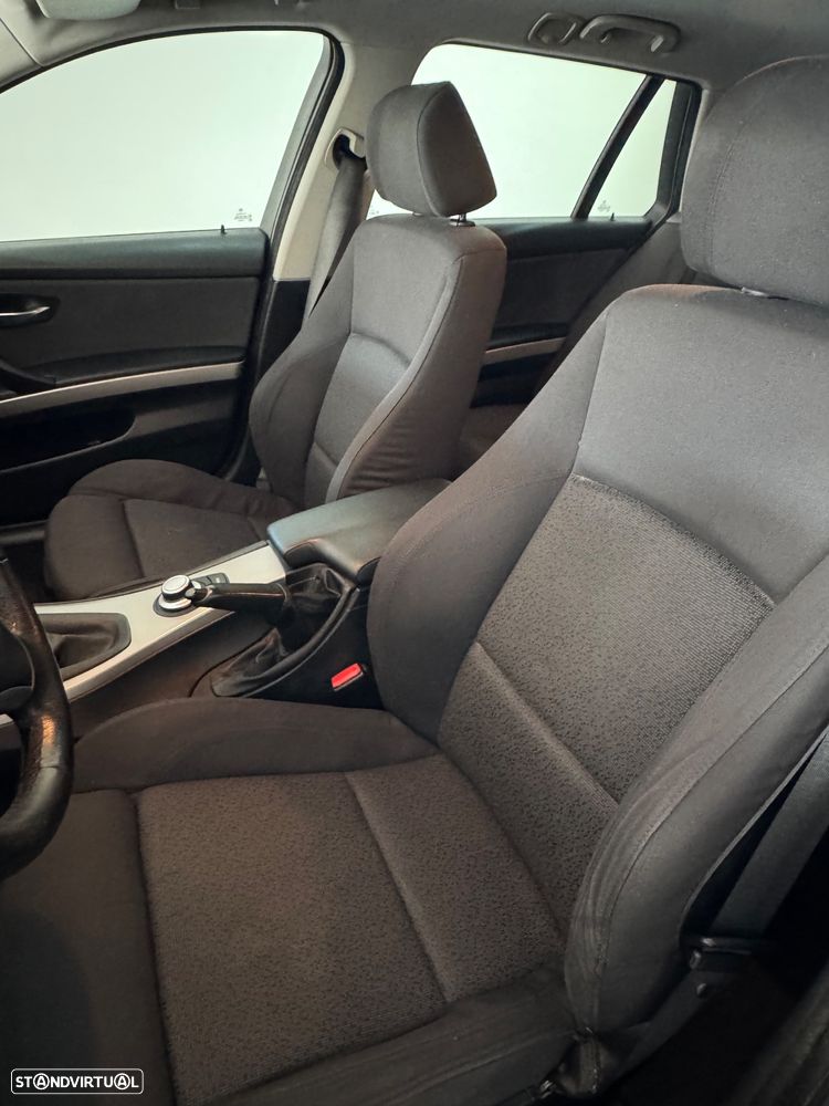 BMW 320 d Sport - 19