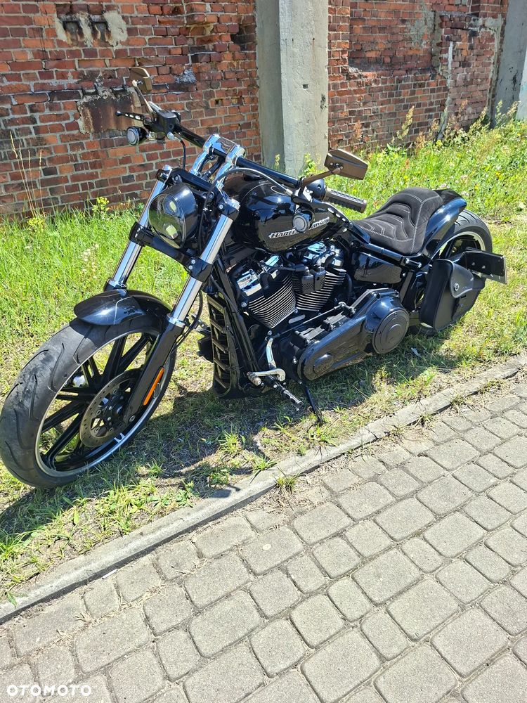Harley-Davidson FXSB Breakout - 30
