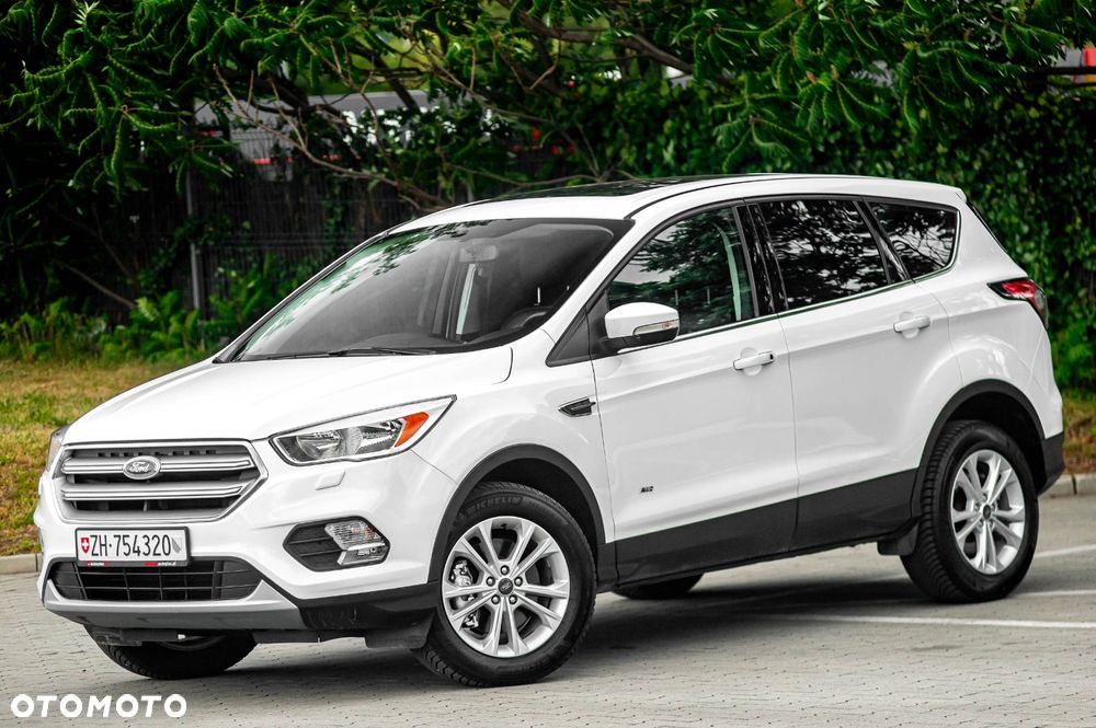 Ford Kuga 1.5 EcoBoost 4x4 Titanium - 8