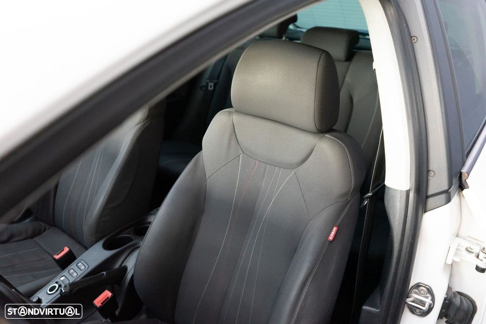 SEAT Leon 1.6 TDI DPF Ecomotive Sport - 25