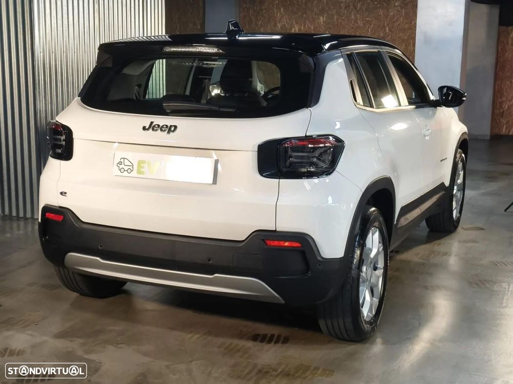 Jeep Avenger 54 kWh Longitude - 8