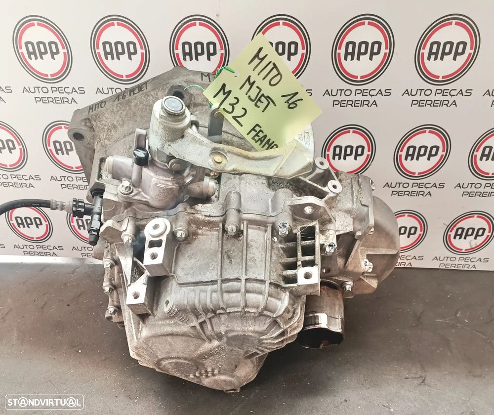 Caixa de 6 velocidades Alfa Romeu Mito 1.6 Mjet ref, M32, aproximadamente 182 000 KMS. - 1