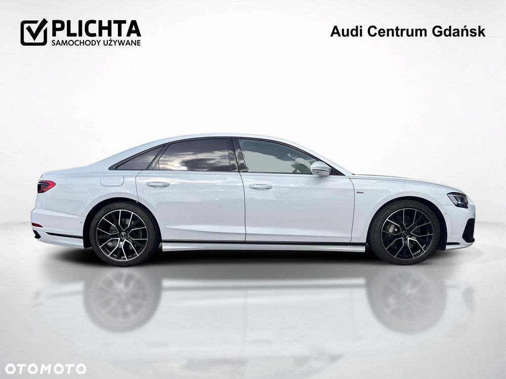 Audi A8 - 6