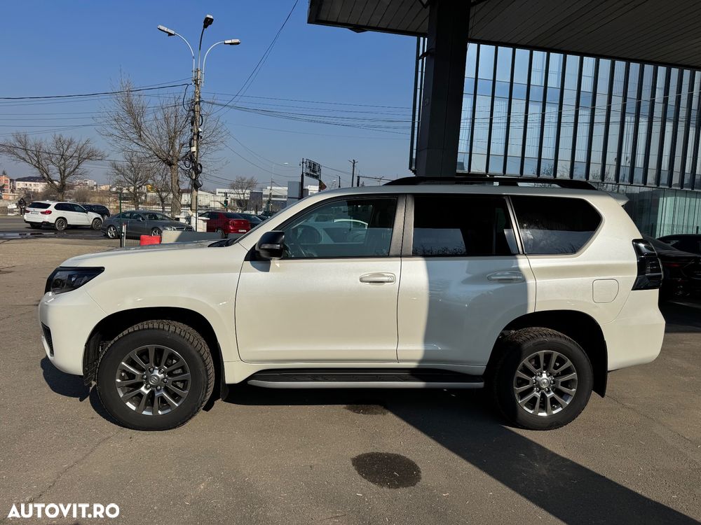 Toyota Land Cruiser 2.8l D-4D 204 CP A/T 7 locuri Luxury AVS Black - 7