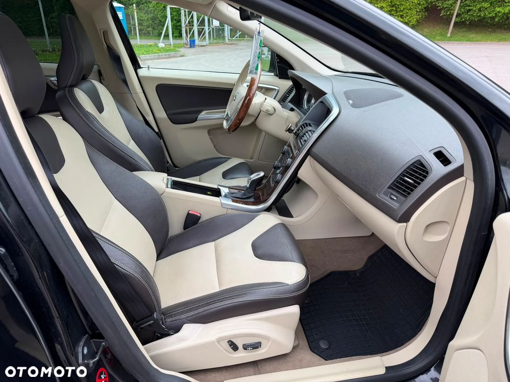 Volvo XC 60 T6 AWD Summum - 17