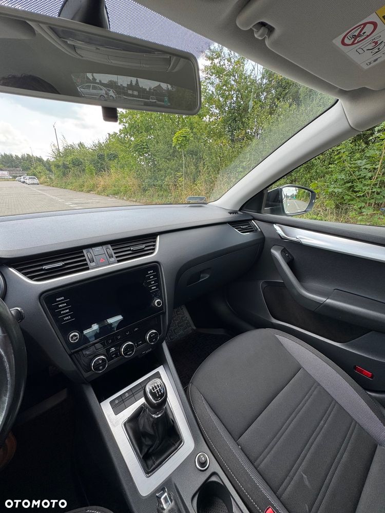 Skoda Octavia 1.5 TSI ACT Ambition - 8