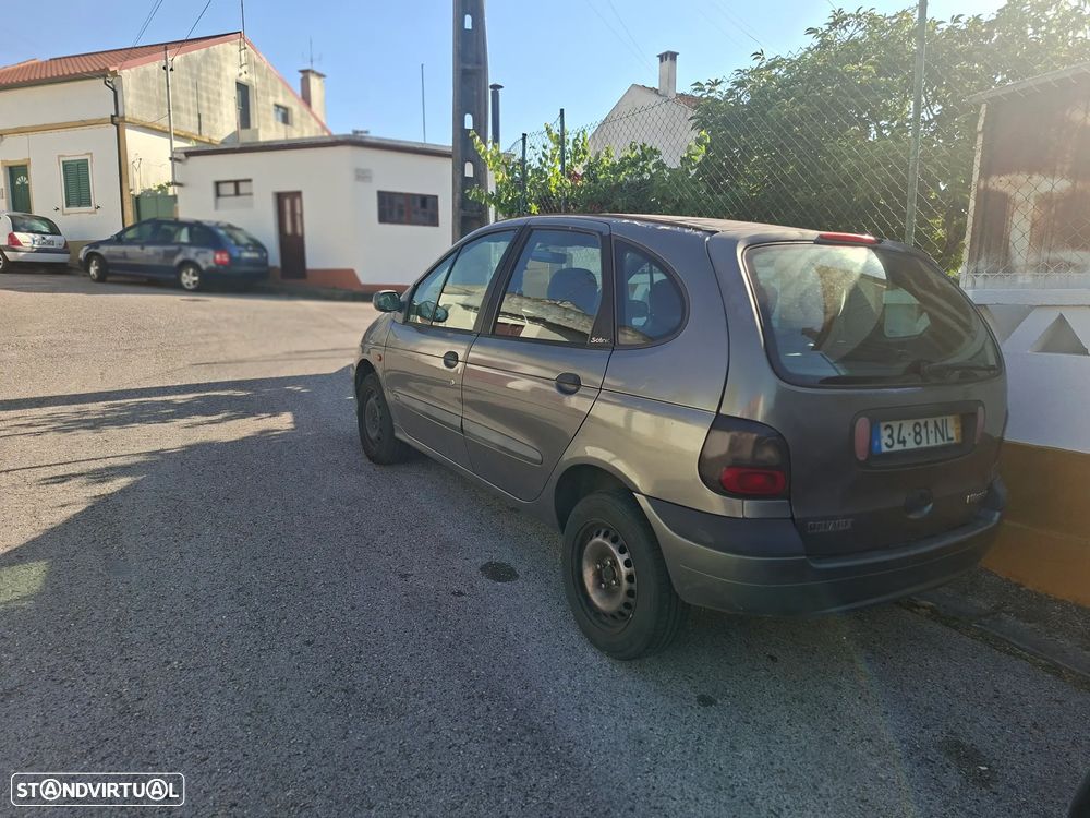 Renault Scénic 1.4 16V RTE - 4