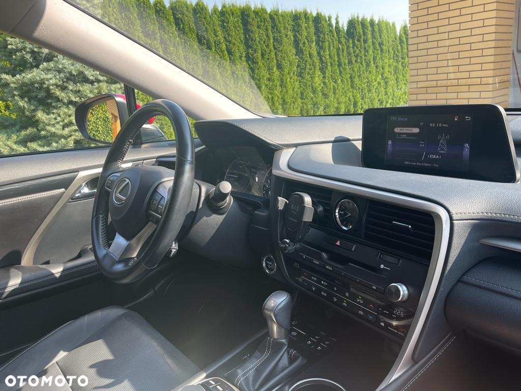Lexus RX - 8