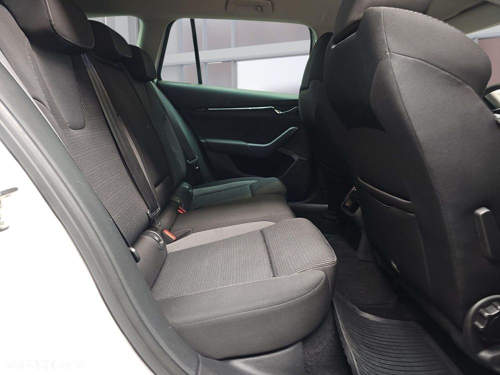 Skoda Octavia 2.0 TDI Ambition - 12