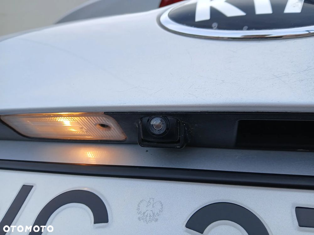 Kia Carens 1.6 GDI Dream Team Edition - 14