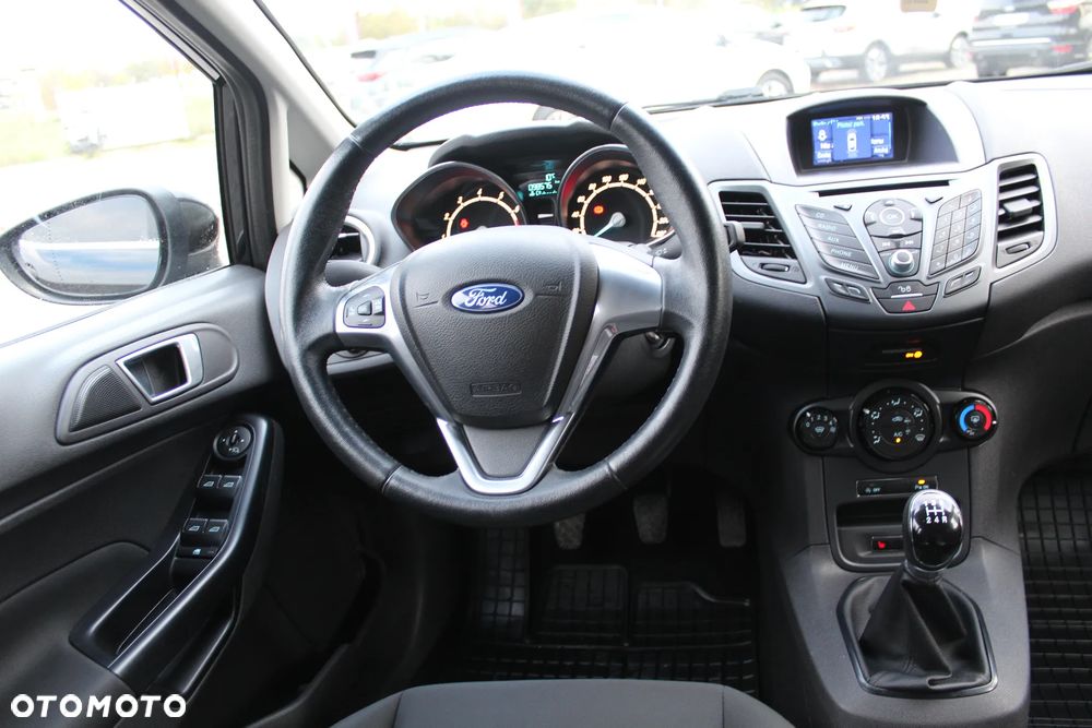 Ford Fiesta 1.0 EcoBoost S&S TITANIUM X - 17