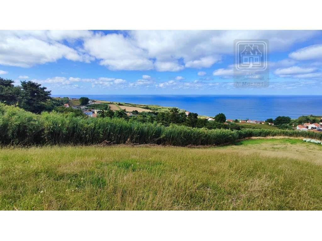 VENDA de AMPLO TERRENO RÚSTICO - Ajuda da Bretanha, Ponta Delgada, ... - Grande imagem: 2/25