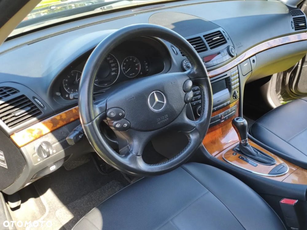 Mercedes-Benz Klasa E 200 T Kompressor Automatik Elegance - 14