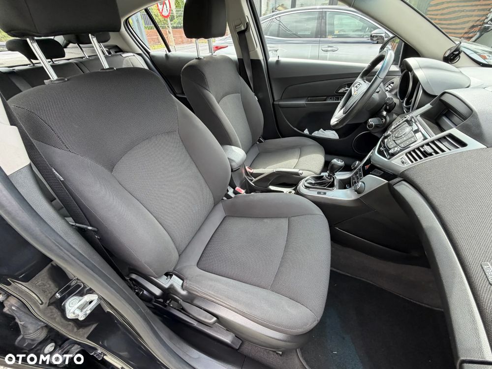 Chevrolet Cruze 1.8 LT - 35